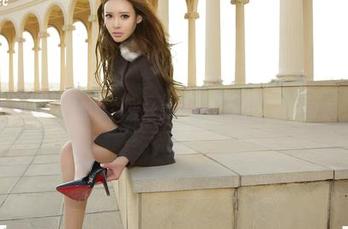 图包中的趣事：爱丝美妙邂逅总让人面红耳赤