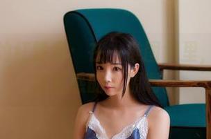 果团网的红霓裳：在一堆图包里，我审美优越感的来源啊。