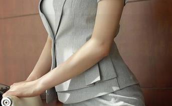 MFStar模范学院 – 原图解密：Manuela玛鲁娜操控白衬衫，简直是现代版“披风侠”！