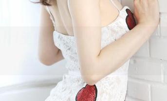 MyGirl美媛馆 – 于大小姐带你海边走一遭：原图里的隐秘小波