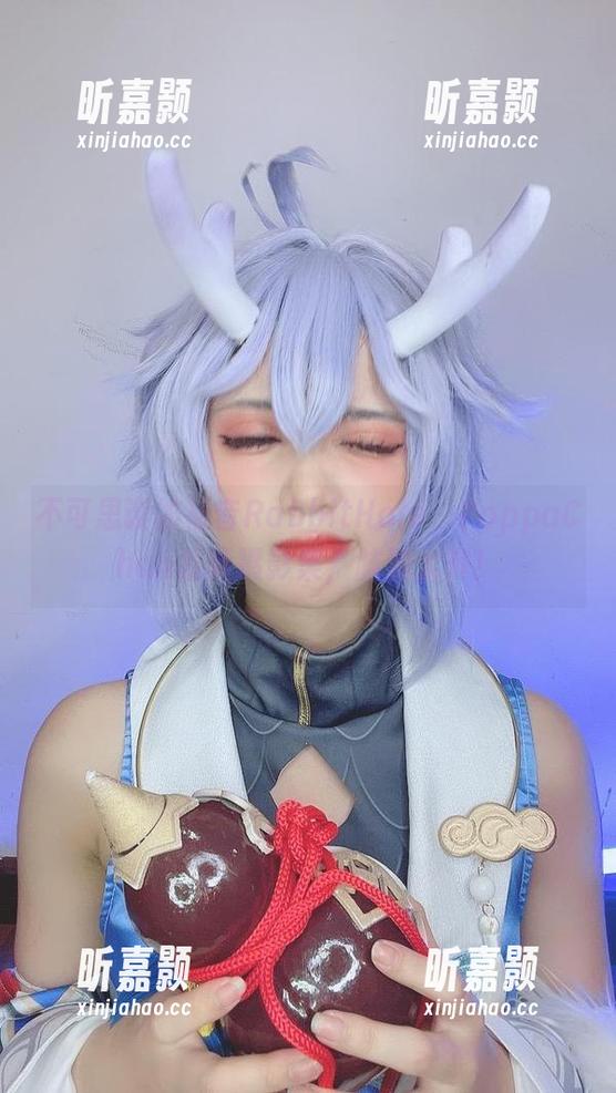 不可思议的初音RabbitHole，PoppaChan最新摄影集，脑洞大开！