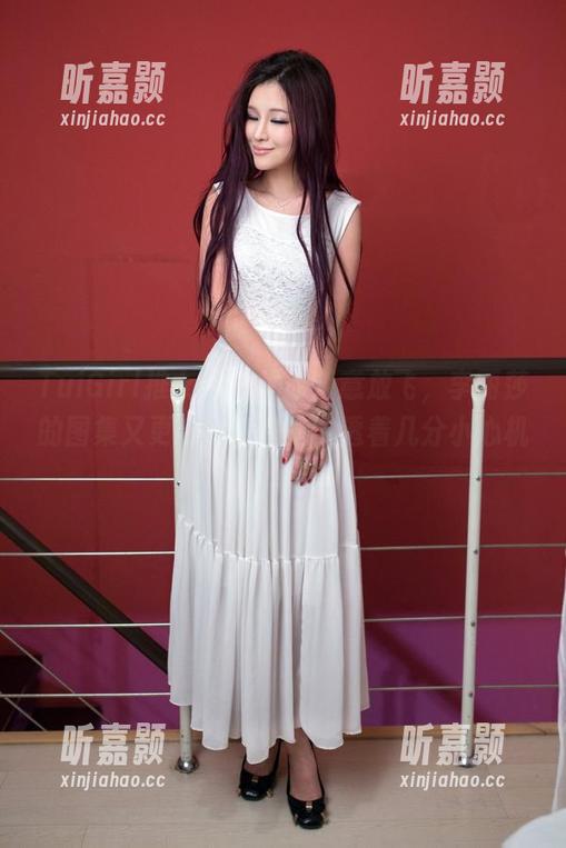 TuiGirl推女郎 - 睡衣随意放飞，李丽莎的图集又更新，随性之中透着几分小心机。