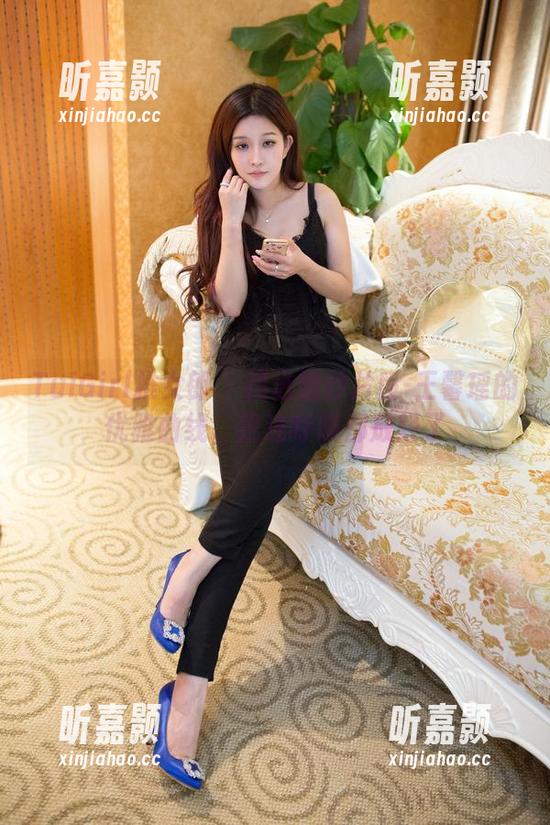 TuiGirl推女郎 - 精选婚纱片段-王馨瑶的优雅曲线，我连呼吸都放轻了