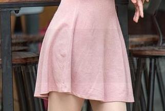 TuiGirl推女郎 – 圆形泳池还是方形泳池？纯小希的游乐场精选写真大公开！