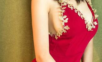 UGirls尤果网 – 免费美图上线，丁筱南的透明时刻，光打脸的真实性。