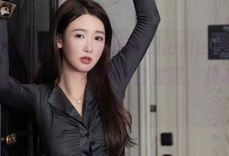 Xiuren秀人网 – 李佳芮Cherie“学妹”精品作品集，下载后你会发现，根本停不下来！