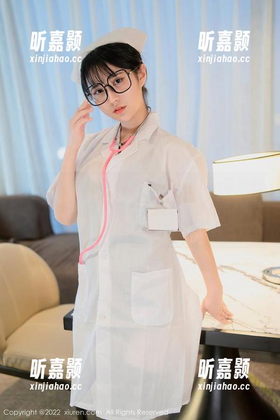 Xiuren秀人网 - 杨紫嫣Cynthia带来的白丝戏法，套图里似乎藏着不少小心思，哈哈。
