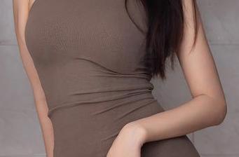 Xiuren秀人网 – 短裤合集：艾静香干脆利落，真有人能把短裤穿得如此优雅？