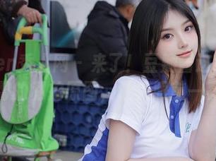 Xiuren秀人网 – 来了！豆瓣酱这组黑丝美臀的私拍原图，让人眼前一亮！