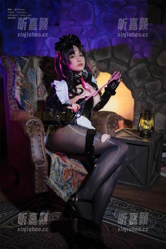 这护士御姐的美图，我决定把nyako喵子大魔王的资源都豁出去了，狂赞！