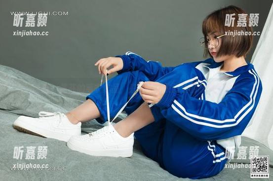 丽柜 - 黄芬的毛衣作品，来一场不收门票的时尚秀吧！