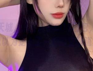 玉座在天城，九言给的COS图包，咋一看我以为是上了一趟时空隧道！