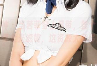 克拉女神 – 当若菲穿上吊带，整个角落都自带柔光滤镜，这资源太奢侈！