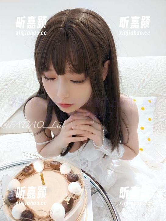 发条少女yoki 发条少女yoki,和服外面罩上披风,真的cos起来有点神秘了!