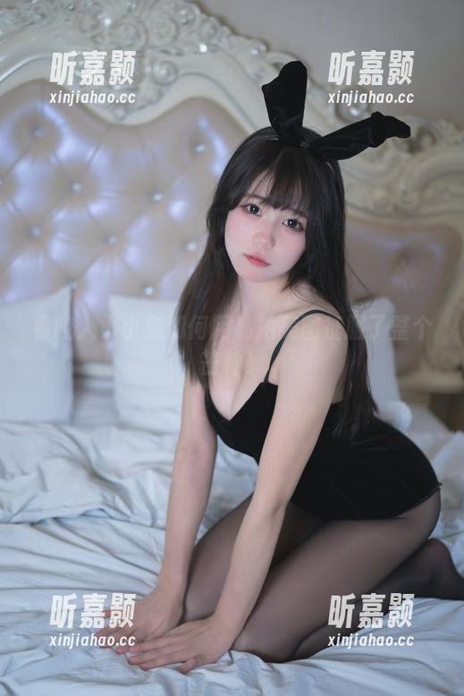 咬人小小兔 看咬人小小兔如何用私拍美图征服了整个芒种!