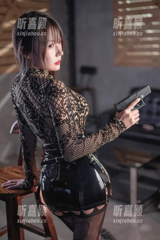 坏露露香宝私拍：小露乱撞，犹如黑人问号脸的旗袍人生！