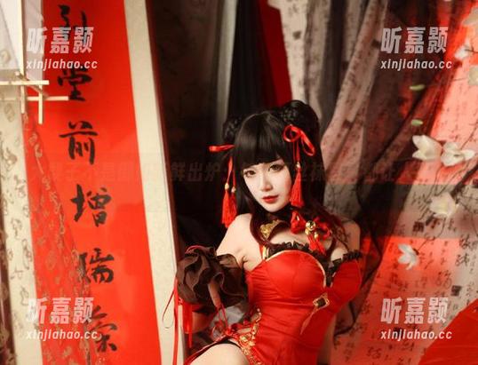 大梨子不是御姐新鲜出炉：每一幅丝袜写真都让人驻足。