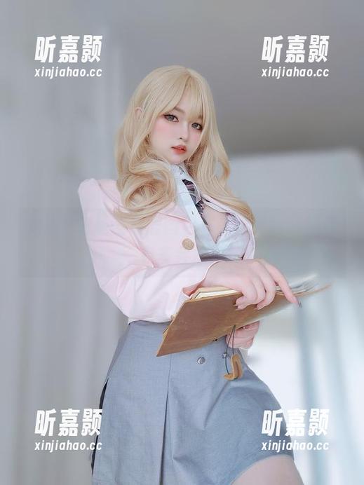 女主K的圣诞麋鹿图包，来看看这只萌鹿有多会撩！