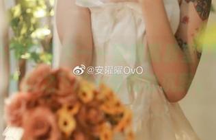 美丽不需要圣光——安曜曜教室2写真，光影之下的一份微妙沉醉。