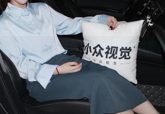 小众视觉 – 别小看这黑色，思思姐的福利图包惊喜连连！