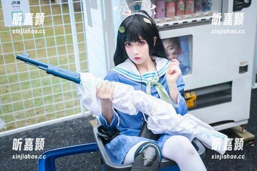 当小和甜酒遇上魔女猫咪，私拍合集的魅力在此大放异彩