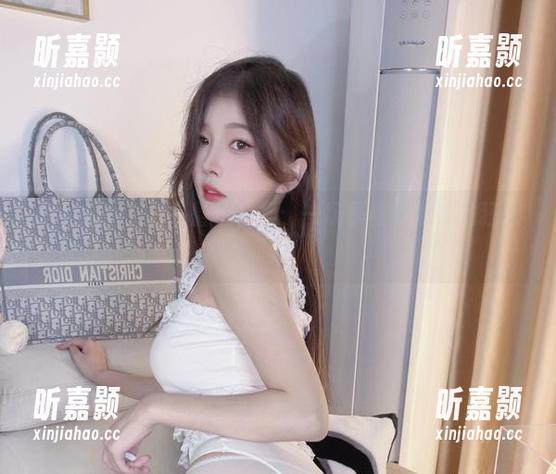 小小奶瓶儿白色蕾丝合集：一场蕾丝与奶瓶的狂欢派对！