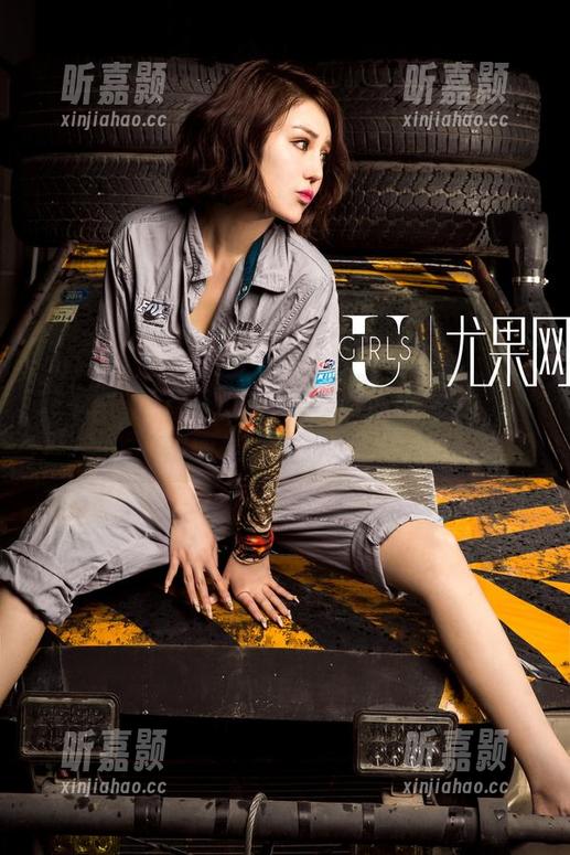 尤果网 - 在夏乔的线上瑜伽里，每次扭动都像是迷路的企鹅！