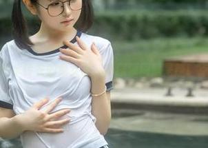 在线追踪幼水铃衣的兔女郎，新图原图就是辣！点开试试？