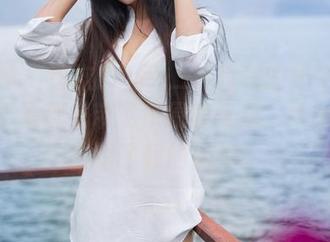 推女神 – 这次Kiren_程程程的奶牛写真，连图集都自带了草原的气息，牛or程，占据了我的脑海。
