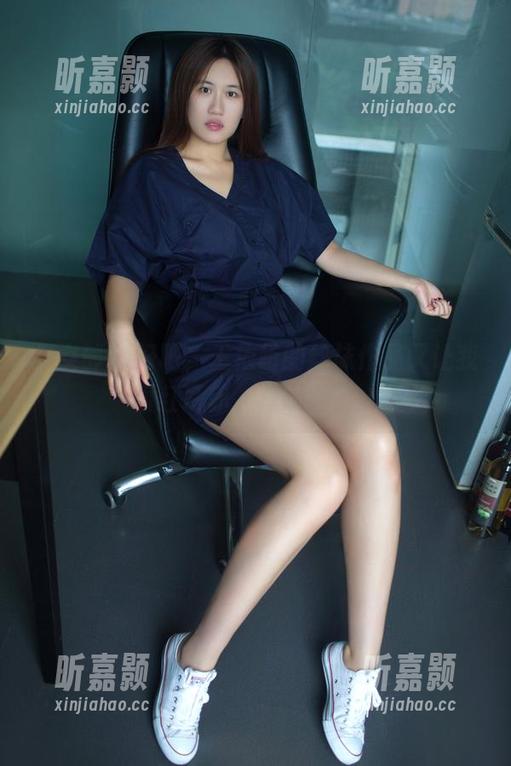 推女郎 - 好吧，王依萌的丝袜作品又让我面红耳赤，真叹服了。