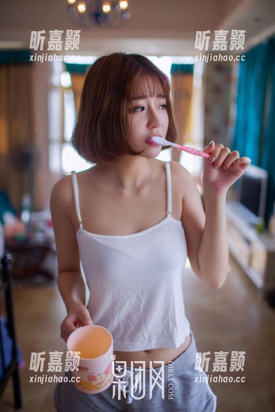 果团网 - 一边看图集一边想，莫雅淇和牛仔裤，是个不错的组合