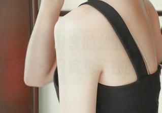 梦丝女神 – 这期分享的刘诺兔女郎图包，似乎让人想着一只疯兔子在圈里窜来窜去