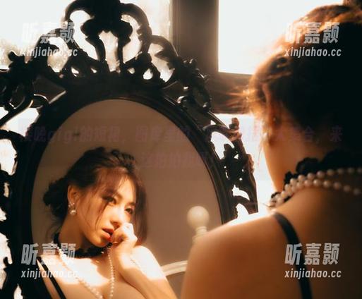 樱晚gigi的短裙，图库里的“风吹裙摆”大集合，来这拍拍我呀！