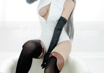 波萝社 – 王语纯和她的黑丝，怎就能让这组写真如此充满张力！