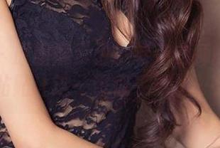 爱尤物 – 原图展示了小卷卷老师的每个细节，贴贴让这一切似乎更加…有趣？