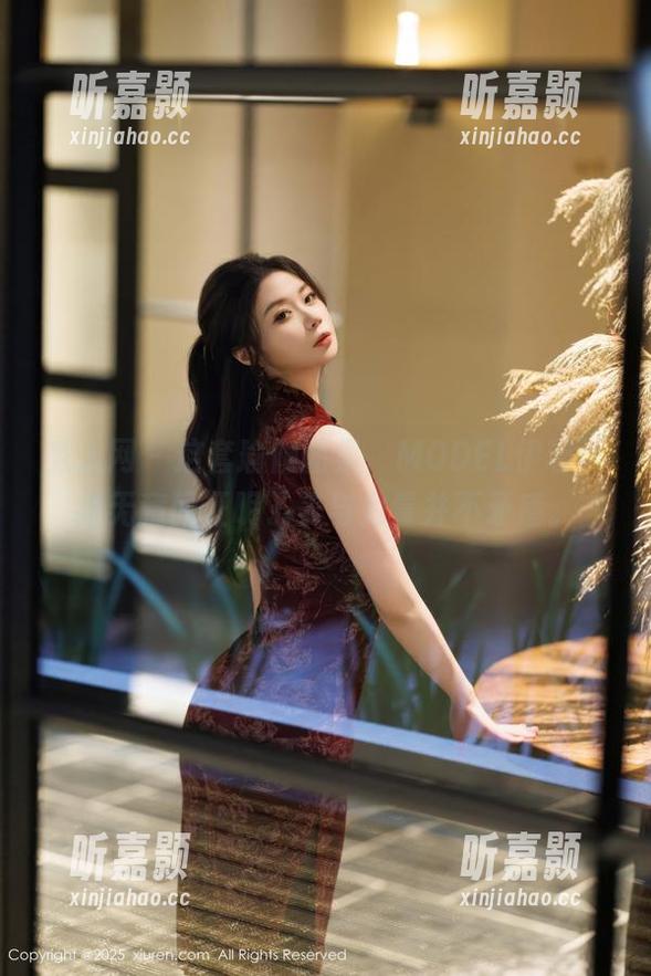 秀人网 - 这套瑜伽图集，MODEL伊若可能无意间证明了美与力量并不矛盾。