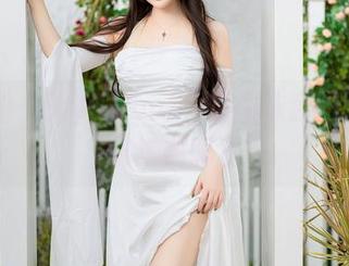 秀人网 – Suki_baby的棉袜套图：她是棉滚熊吗？