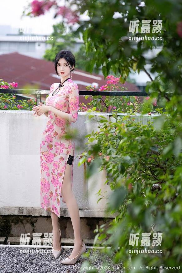 秀人网 - Wendy智秀：把黑白照片玩得那么好，看得我心里痒痒的。