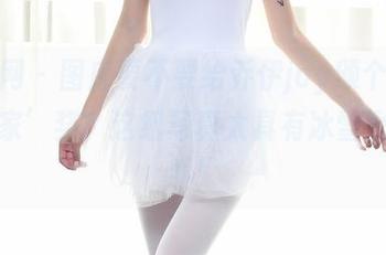 秀人网 – 图库要不要给乔伊joy颁个‘白色美家’奖？这组写真太具有冰雪女王气质！