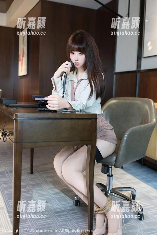 秀人网 - 图片闪现：小逗逗裤里丝，它在跳舞吗？
