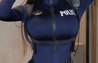 秀人网 – 看，小逗逗的裸足私房原图，惹人猜测的可不止是鞋子！