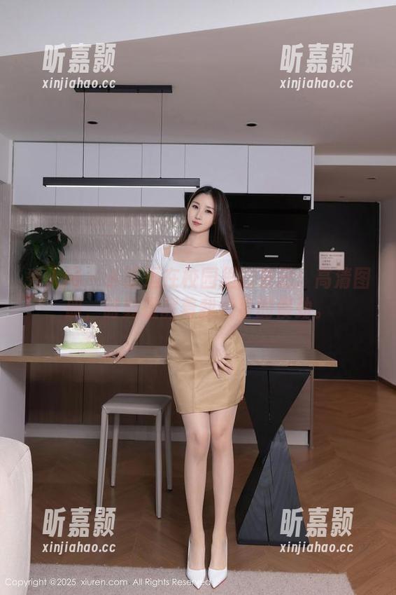 秀人网 - 小逗逗在校园里的杂记：高清图册，时刻提醒着我青春的傻劲。
