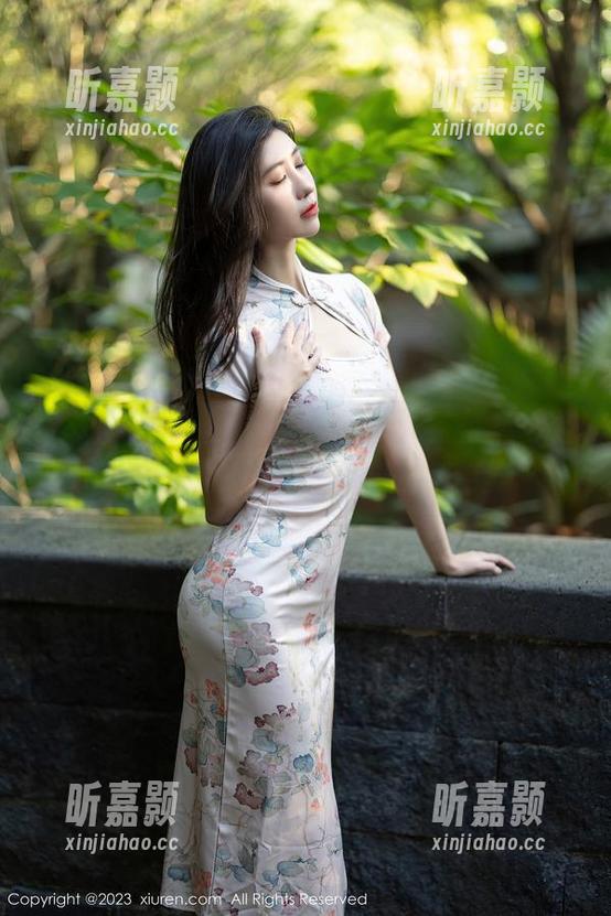 秀人网 - 作品：星星baby连衣裙，在线等你来拯救我的灵感。