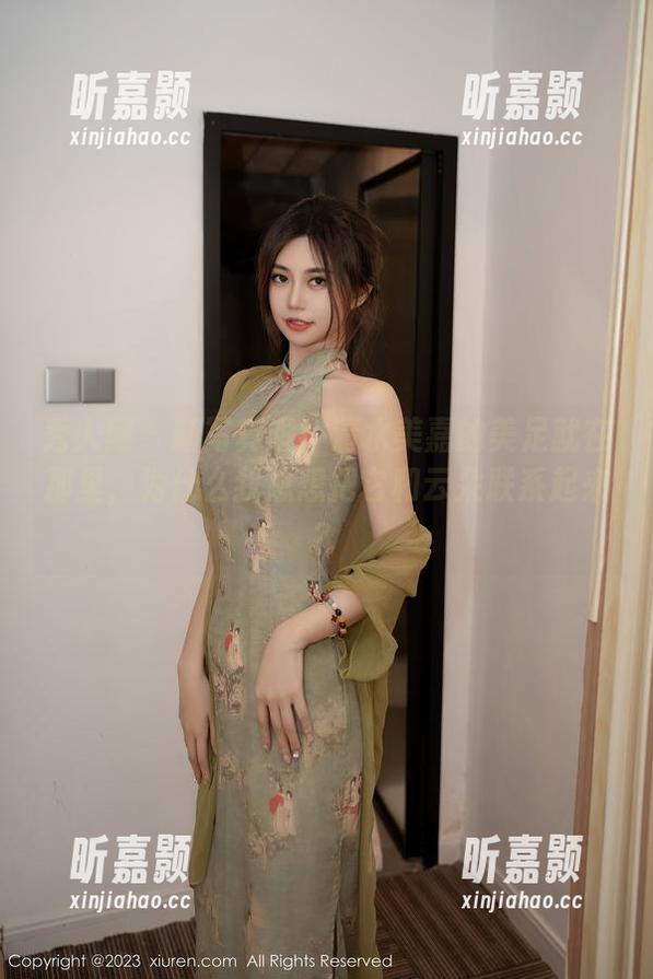 秀人网 - 新写真哦！清水美嘉的美足就在那里，为什么我总想把它和云朵联系起来？