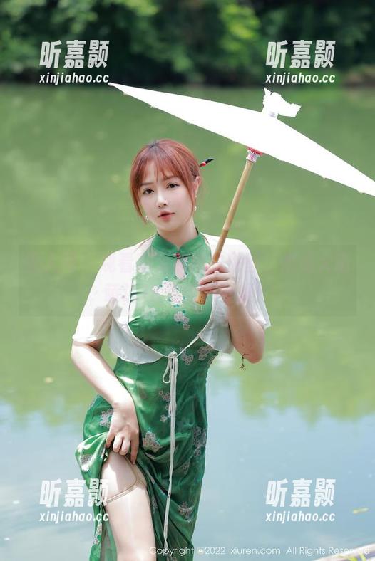 秀人网 - 观看毫无遮掩的原图，米妮大萌萌让JK变得超可爱！