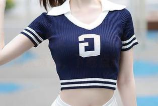 秀人网 – 邹晶晶女王的自拍合集，好内容别太贪心，下载点就好！
