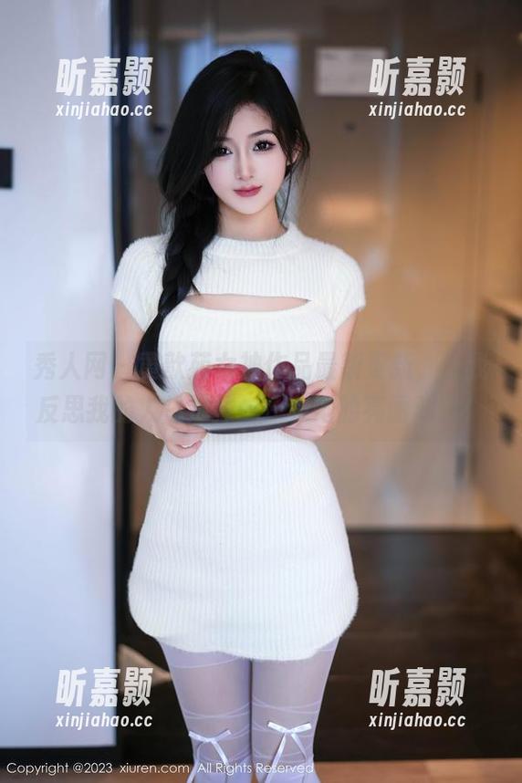 秀人网 - 黄歆苑女神作品最新更新，让我反思我的人生选择……和她的亮丽对比！