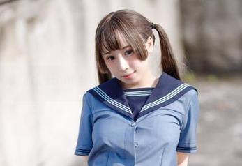 这套胡桃喵的竞泳cos合集，水里“游”的姿势可真见仁见智。