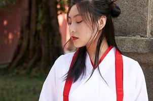 蜜桃社 – 职场新体验：王婉悠Queen全套制服写真，太疯狂了！