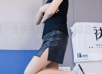 袜啵啵 – 当熊熊遇上裸足，精选套图让我思绪飘远